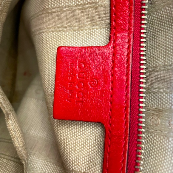 Authentic Gucci - Picture 3 of 6